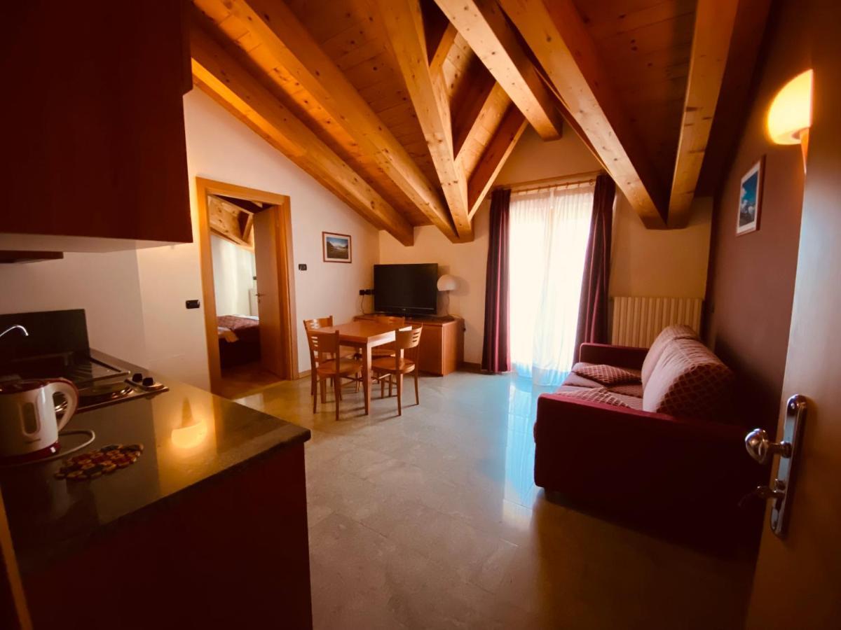 Residence Pizzo Scalino Chiesa in Valmalenco Kültér fotó